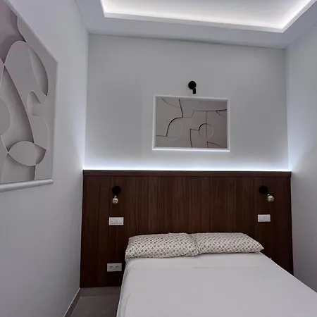 E8 Delux Plaza Mayor Madrid Exterior photo