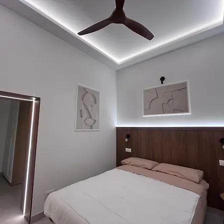 E8 Delux Plaza Mayor Madrid Exterior photo